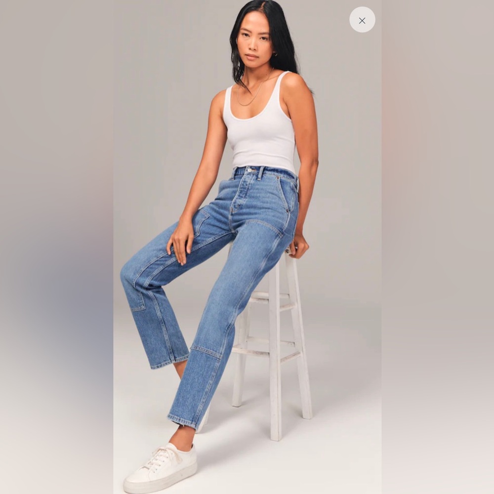 NWOT: Abercrombie High Rise Dad Jean - Size 28L
